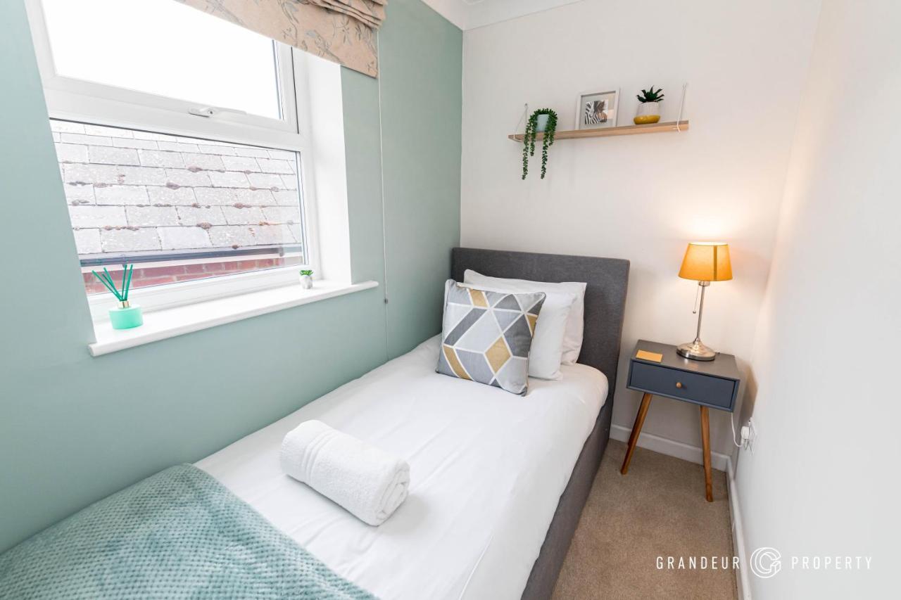 Stunning & Classy 2Bed House, Poole, Parking Εξωτερικό φωτογραφία